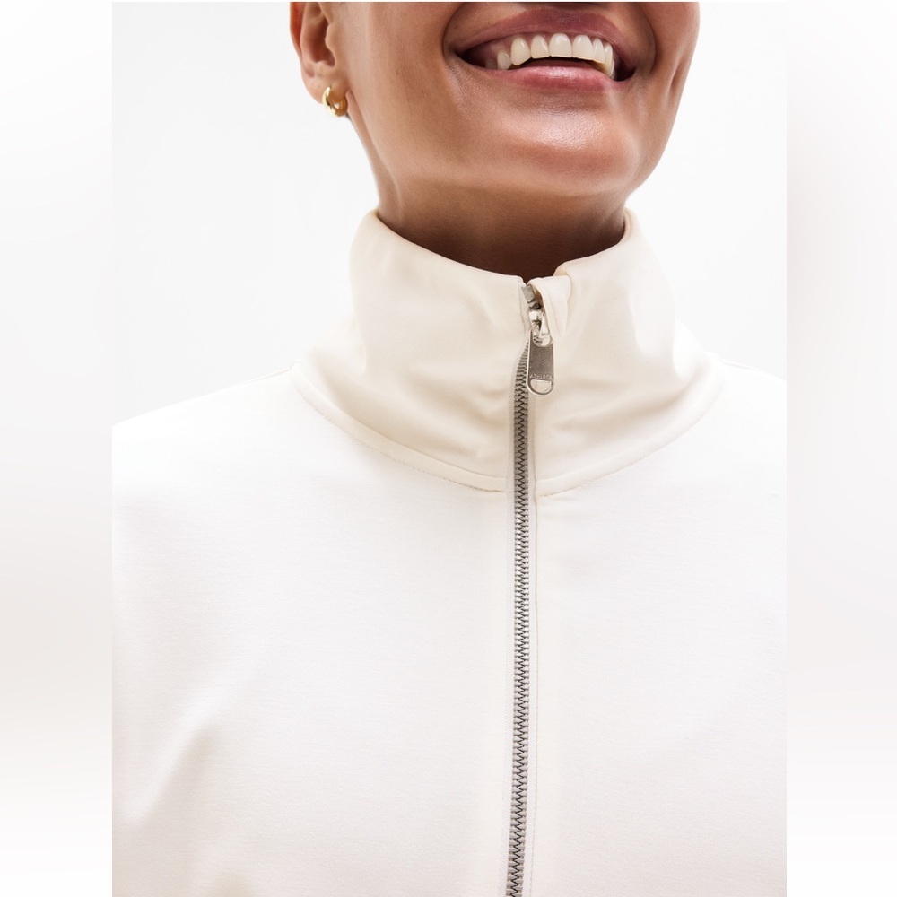 Athleta Seasoft Quarter Zip in Magnolia White - Picture 3 of 10